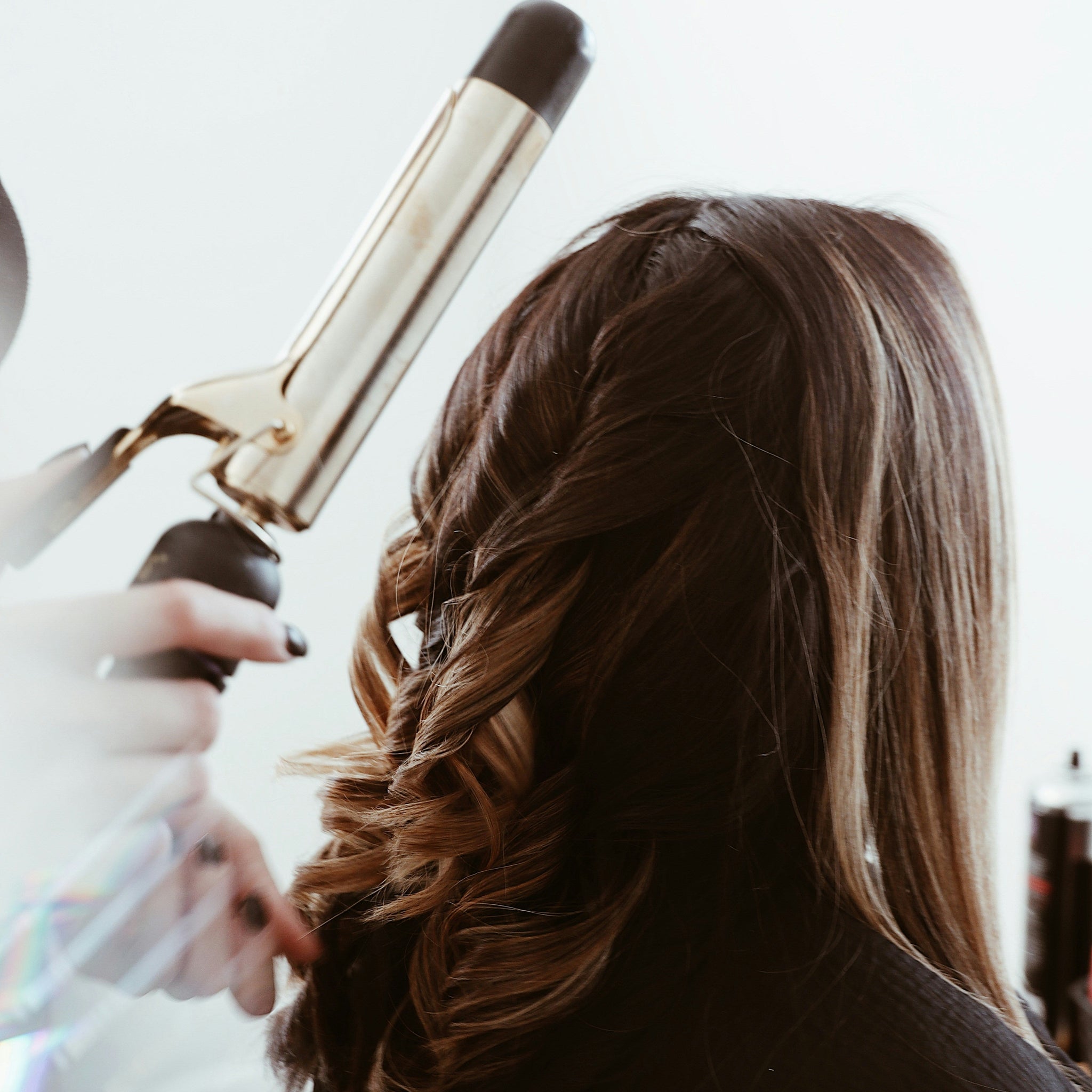 The Ultimate Guide to Choosing the Best Travel Blow Dryer Brush for Your Hair Type